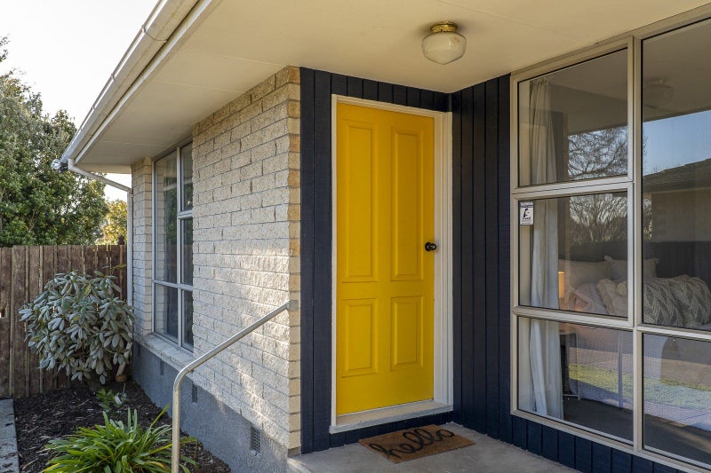 1/18 Gibson Drive, Hornby, Christchurch - Carousel 2