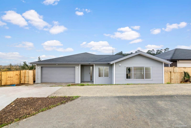 38 Jeroboam Loop, Kumeū - Carousel 1