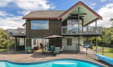 31 MacNay Way, Murrays Bay, Auckland - Carousel 1