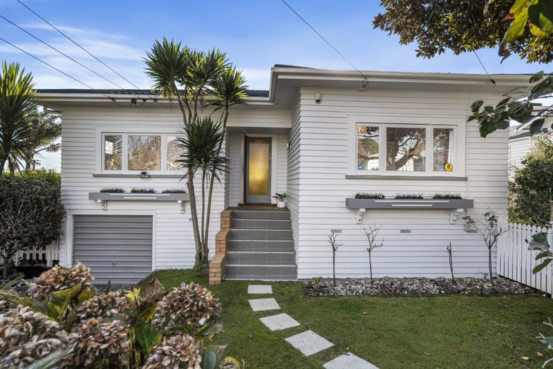 23 Stewart Road, Mount Albert, Auckland - Carousel 1