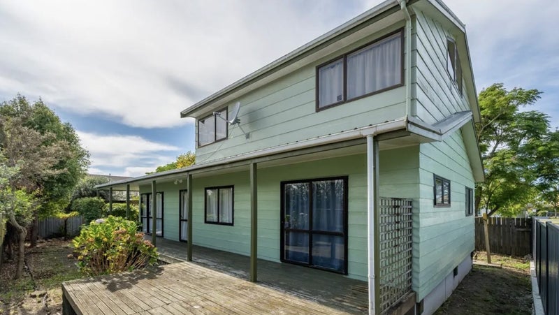 305A Kennedy Road, Onekawa, Napier - Carousel 1