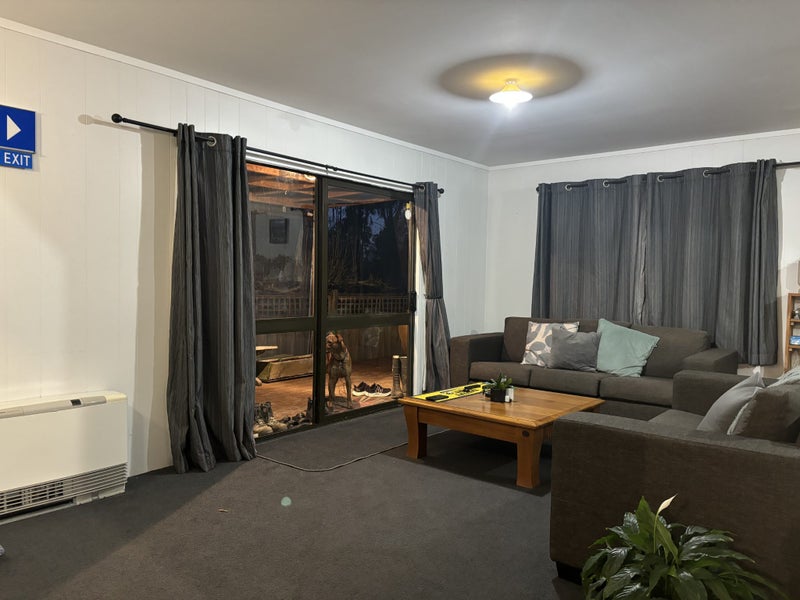 48B Casey Avenue, Fairfield, Hamilton - Carousel 2