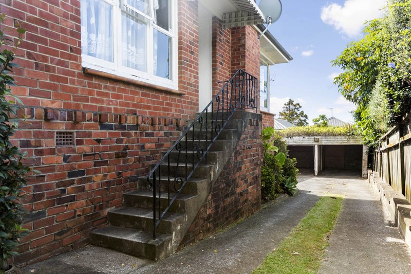 2/134 St Johns Road, Meadowbank, Auckland - Carousel 1
