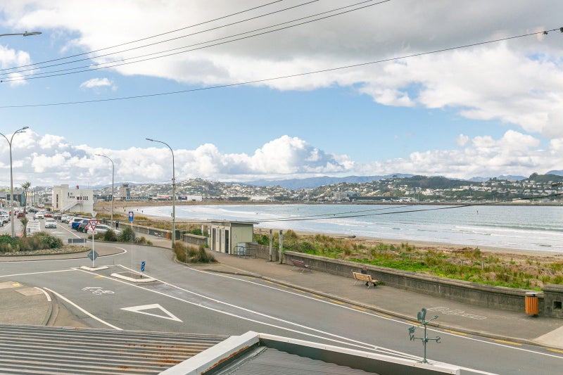 230 Queens Drive, Lyall Bay, Wellington - Carousel 2