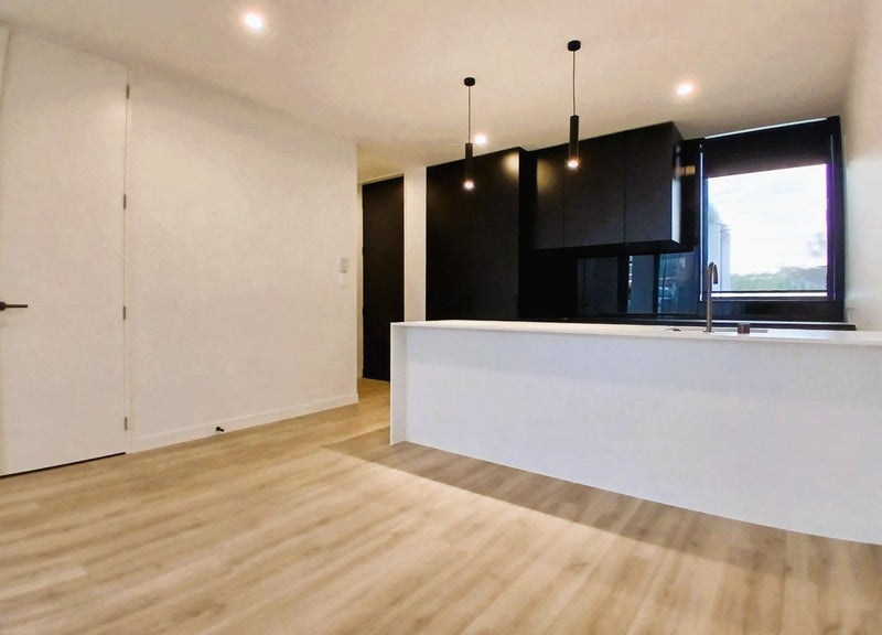 2/19 Huia Road, Point Chevalier, Auckland - Carousel 2