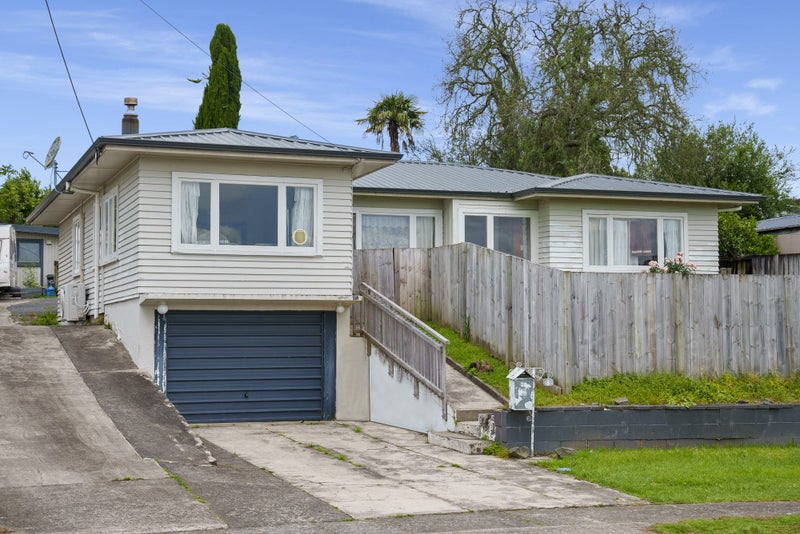 45 Humber Crescent, Gate Pa, Tauranga - Carousel 1