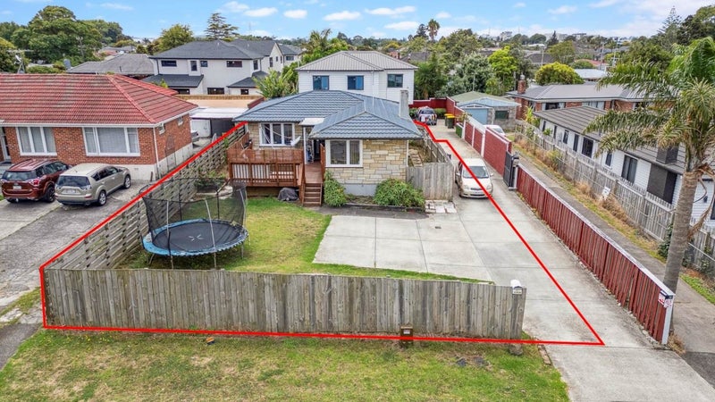 83 Buckland Road, Mangere East, Auckland - Carousel 1