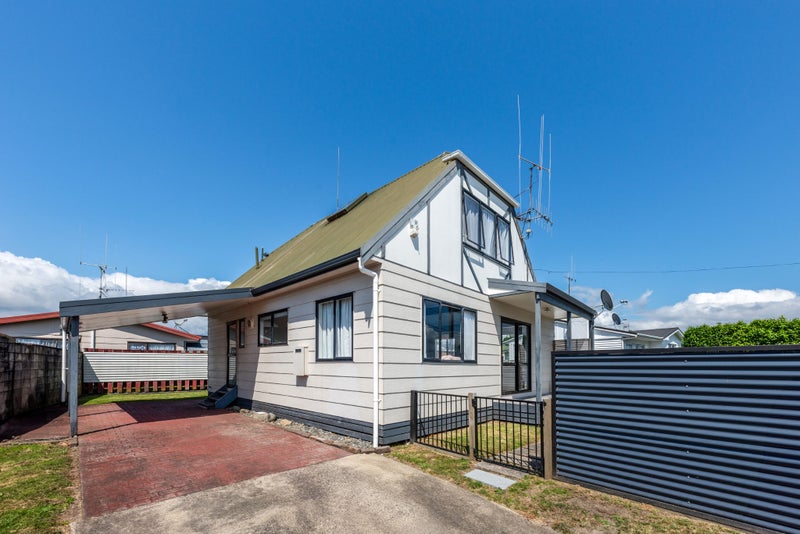 4 Charles Street, Bellevue, Tauranga - Carousel 1