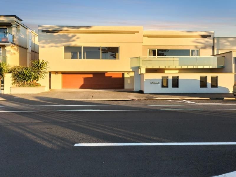 435 Marine Parade, Napier South, Napier - Carousel 1