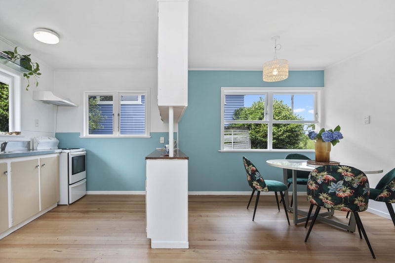 99 Godley Road, Green Bay, Auckland - Carousel 2