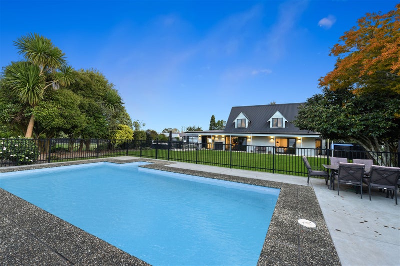 12A East Ridge Grove, Newstead, Hamilton - Carousel 1