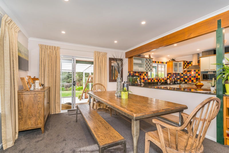 4A Janet Frame Way, Whitemans Valley, Upper Hutt - Carousel 26