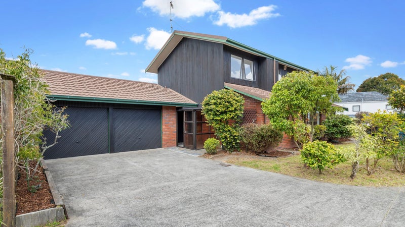 1/12 Charles Fox Place, St Johns, Auckland - Carousel 1