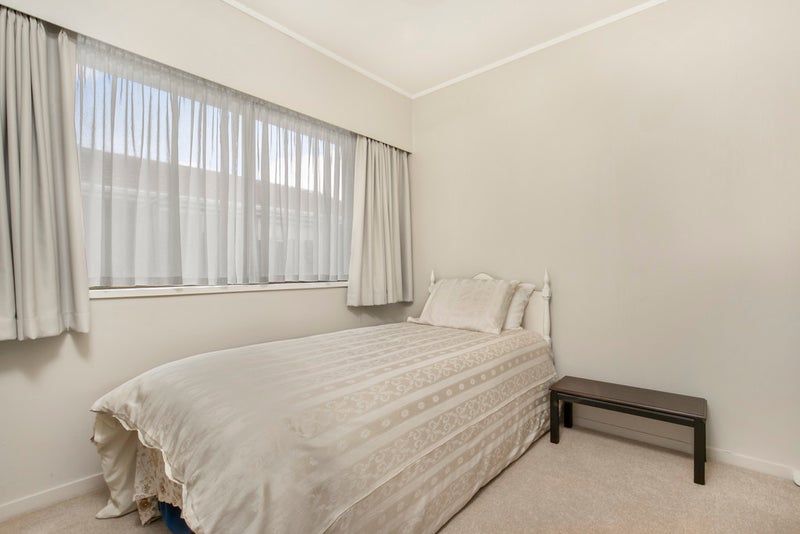 9 Corolu Place, Conifer Grove, Takanini - Carousel 26