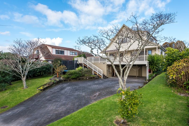 52 Dalwhinnie Parade, Highland Park, Auckland - Carousel 2