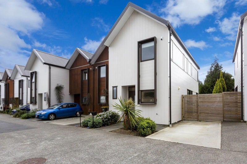 31 Ron Deal Way, Epuni, Lower Hutt - Carousel 2