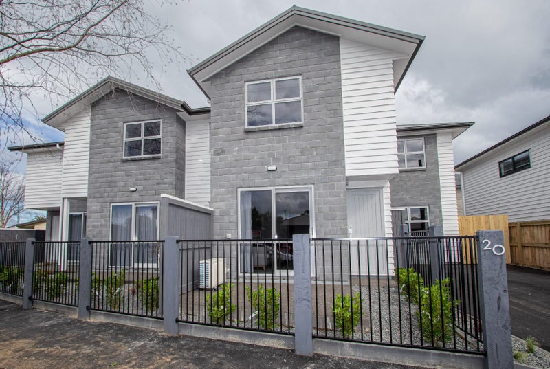 1/20 Jones Crescent, Melville, Hamilton - Carousel 1