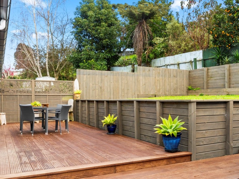 2/24 Kingswood Road, Brookfield, Tauranga - Carousel 1