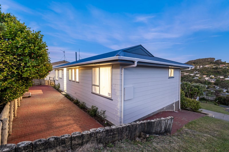 15 Thimble Lane, Whitby, Porirua - Carousel 31