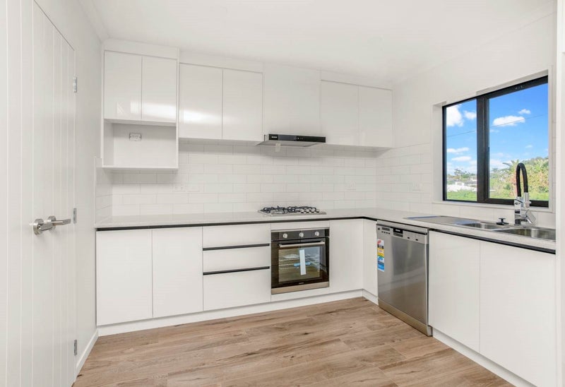 44A Alwyn Avenue, Te Atatu South, Auckland - Carousel 2