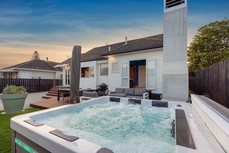 194 Edgecumbe Road, Tauranga South, Tauranga - Carousel 2