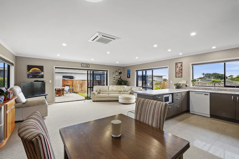 12 Coby Sydney Drive, Bell Block, New Plymouth - Carousel 2