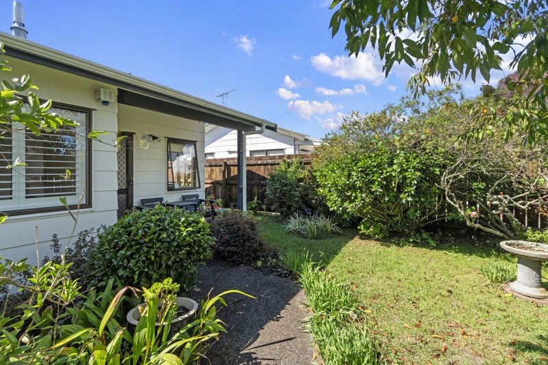 3/121 Bruce McLaren Road, Henderson, Auckland - Carousel 1