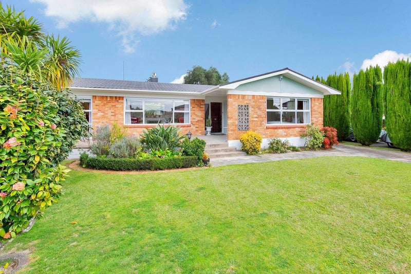 5 Holden Place, Manukau, Auckland - Carousel 1