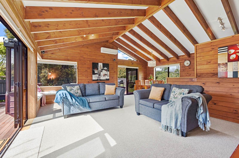 181 Walter Strevens Drive, Conifer Grove, Takanini - Carousel 1