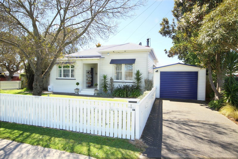 65 Jellicoe Street, Whanganui East, Whanganui - Carousel 1