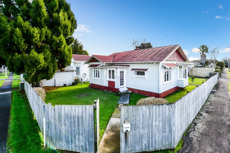 67 Te Aroha Street, Hamilton East, Hamilton - Carousel 1