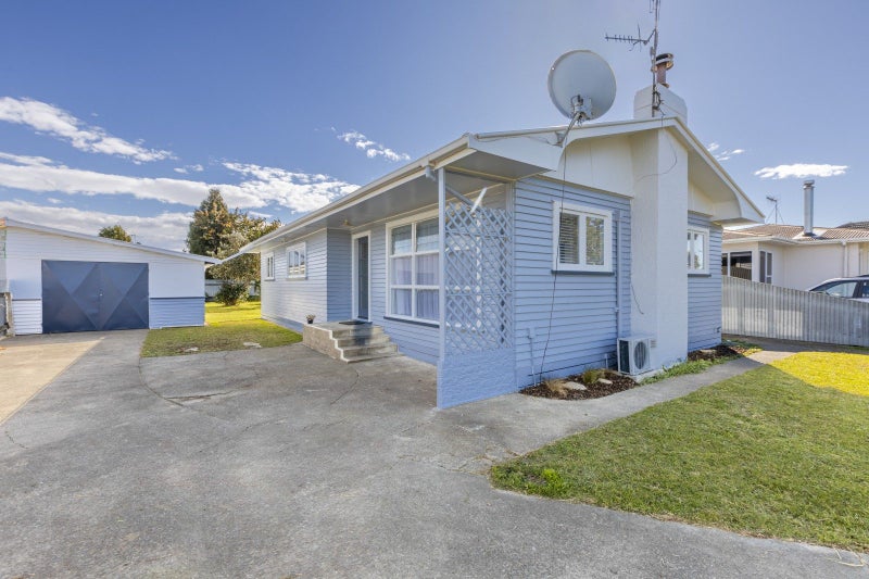 11 Hillary Crescent, Maraenui, Napier - Carousel 1