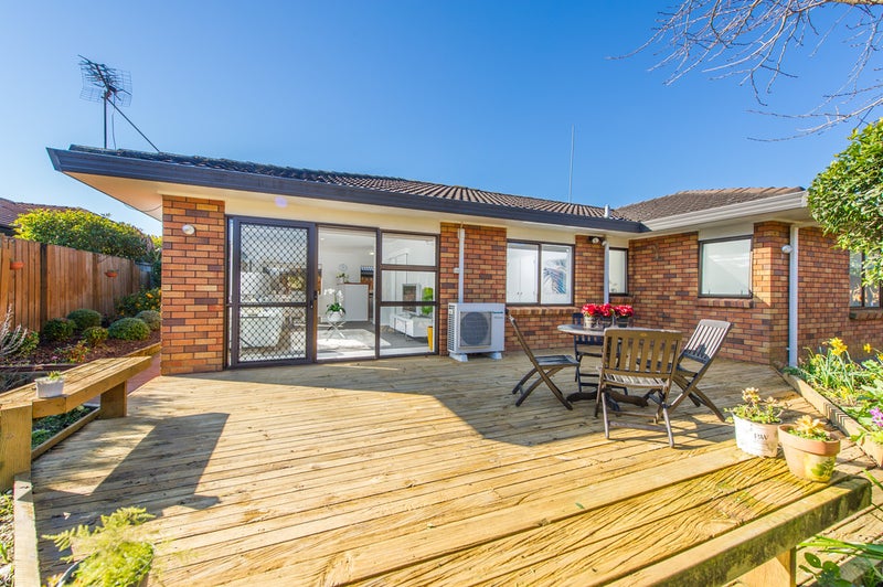 1/11 Golfland Drive, Golflands, Auckland - Carousel 2