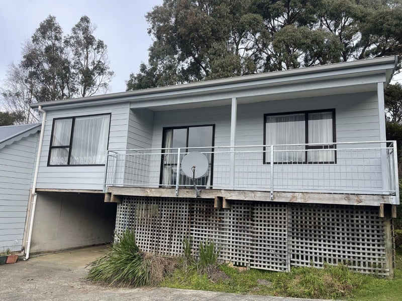 8 Kairakau Beach Road, Havelock North - Carousel 1