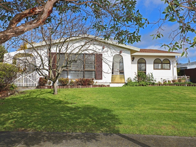 14 Leeds Place, Tamatea, Napier - Carousel 1
