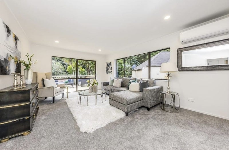 43 Ewhurst Place, Goodwood Heights, Auckland - Carousel 2