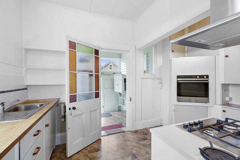 17 Barrett Street, Westown, New Plymouth - Carousel 2