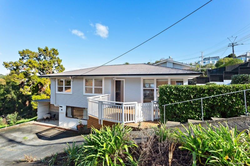 15 City View Terrace, Birkenhead, Auckland - Carousel 1