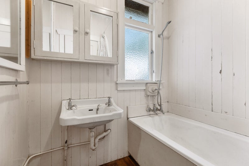 176 Huatoki Street, Upper Vogeltown, New Plymouth - Carousel 18