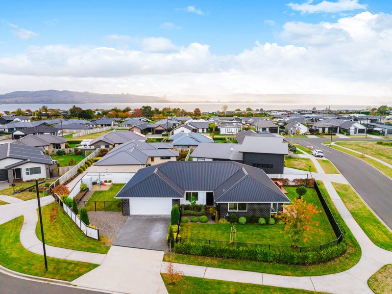 2 Roto Close, Wharewaka, Taupo - Carousel 32