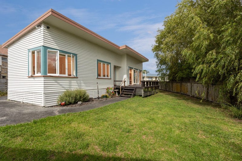 36A Parakai Avenue, Parakai, Helensville - Carousel 1
