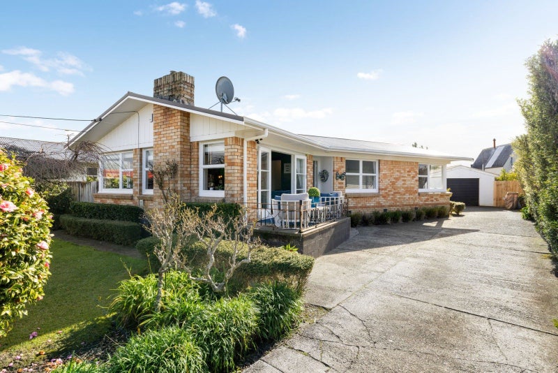 7 Casper Street, Fairfield, Hamilton - Carousel 1