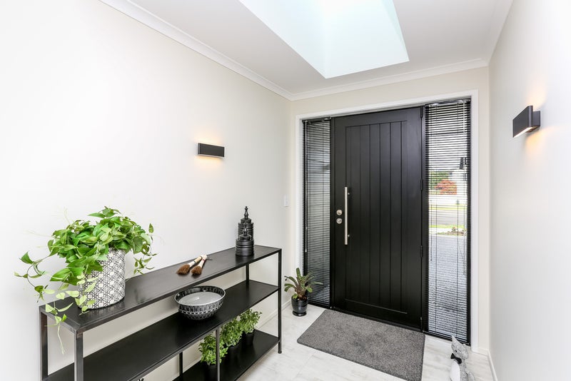 3 Tupare Place, Highlands Park, New Plymouth - Carousel 2