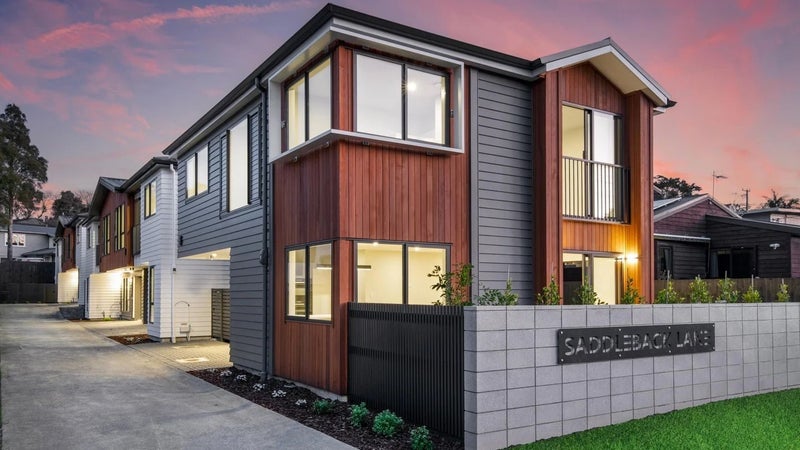 3/114 Saddleback Rise, Murrays Bay, Auckland - Carousel 2