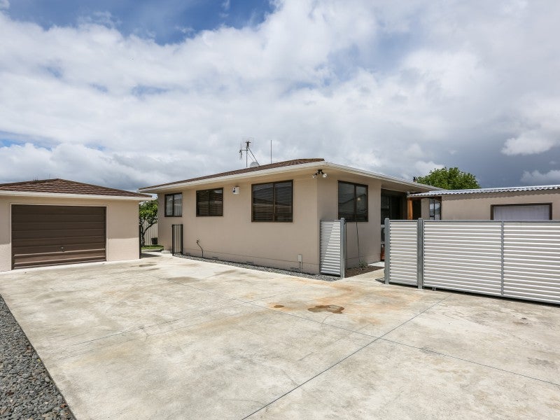 6A Forward Street, Greenmeadows, Napier - Carousel 1