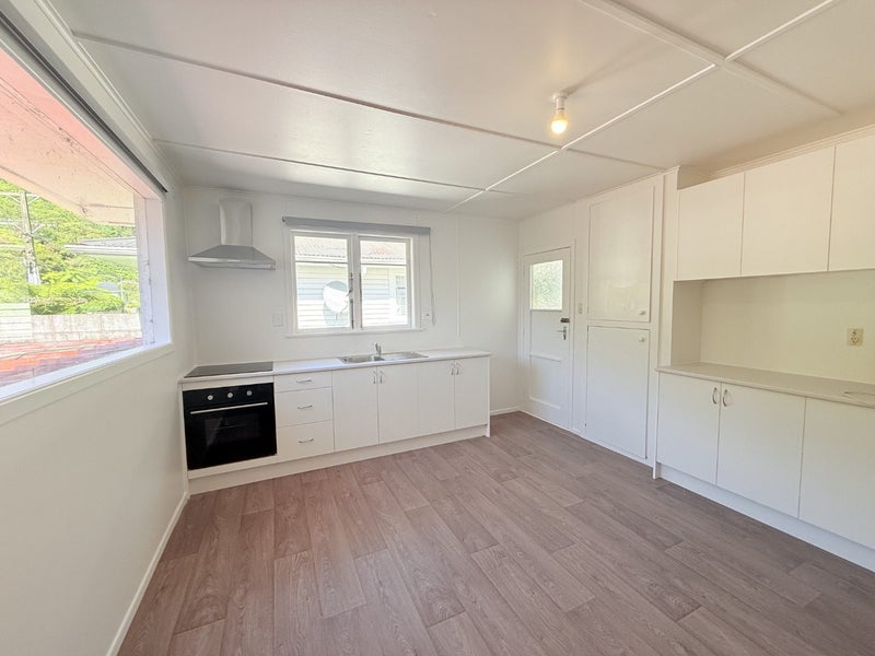 16 Sunny Grove, Wainuiomata, Lower Hutt - Carousel 2