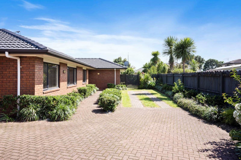 23 Moss Crescent, Takanini, Auckland - Carousel 2