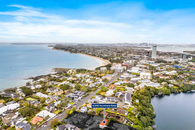 4/240 Hurstmere Road, Takapuna, North Shore City - Carousel 1