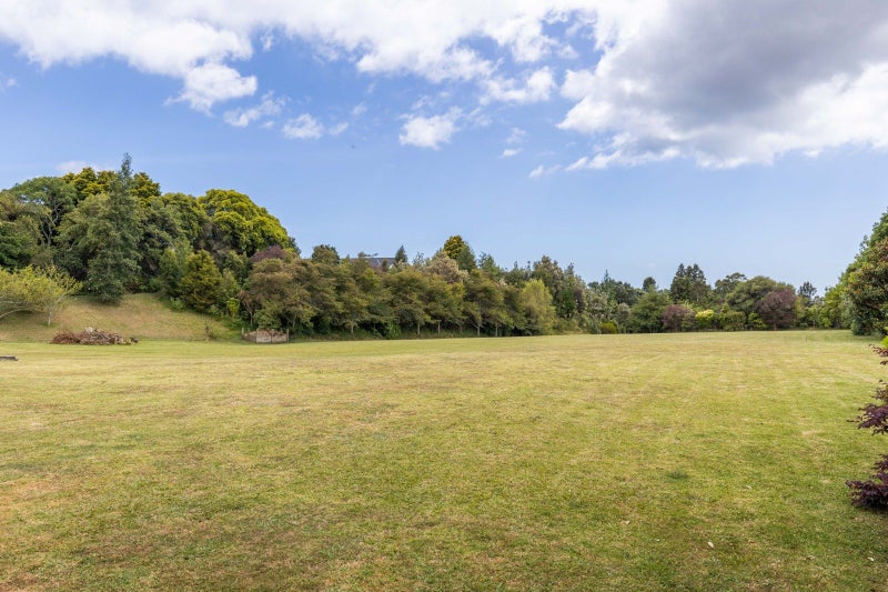 11A Montrose Place, Highlands Park, New Plymouth - Carousel 42