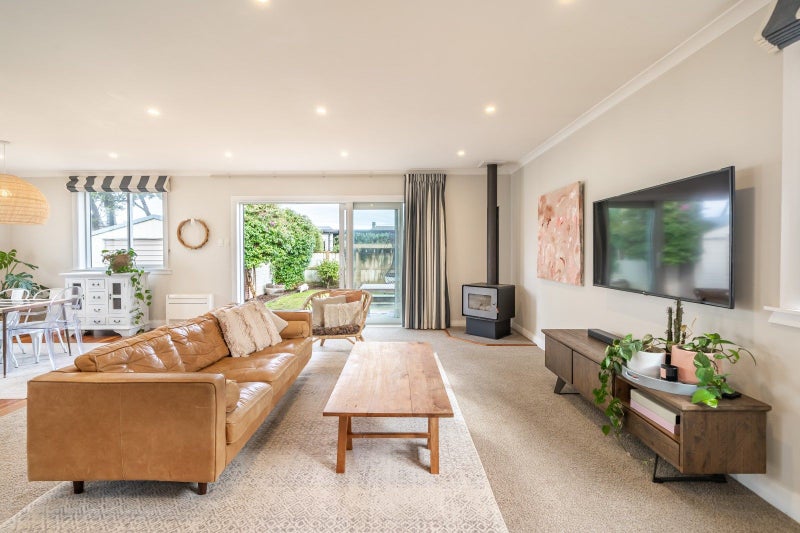 12 Ava Street, Petone, Lower Hutt - Carousel 2